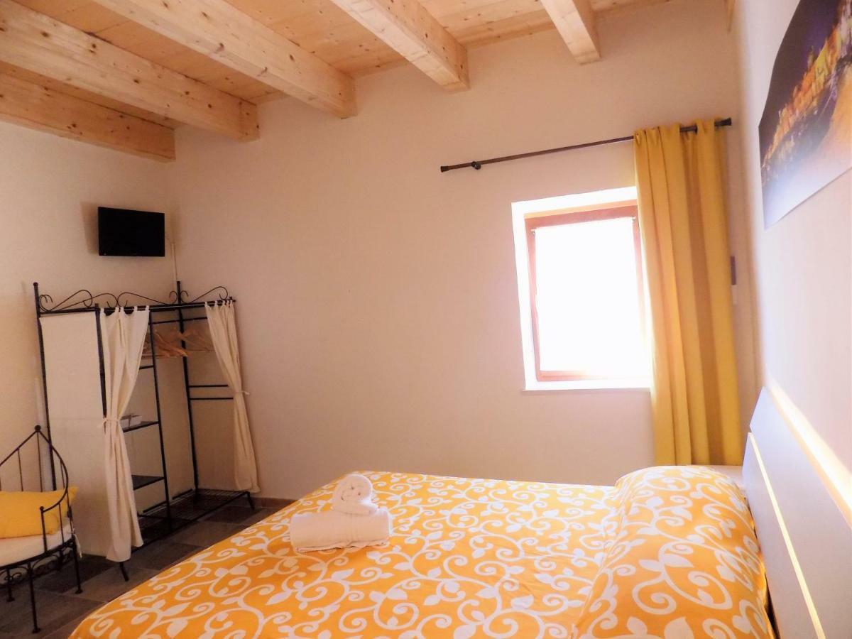 B&B Antico Granaio บิสเชลเย ภายนอก รูปภาพ